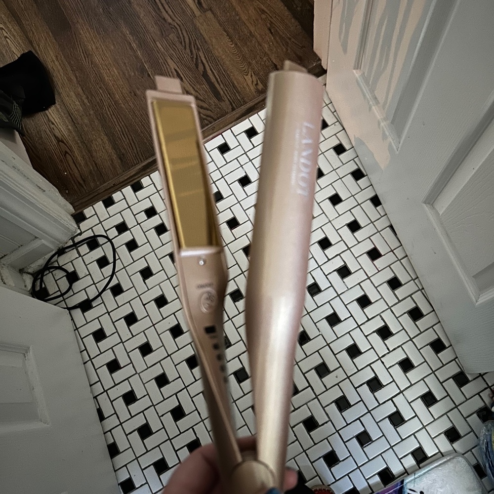 Landot 2 n 1 hair straightener/curler